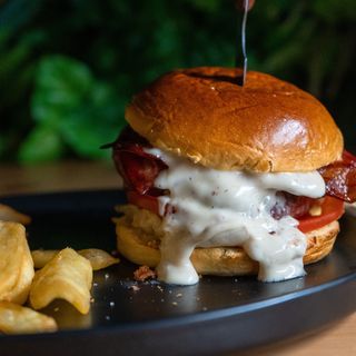 Hamburguesa Clásica