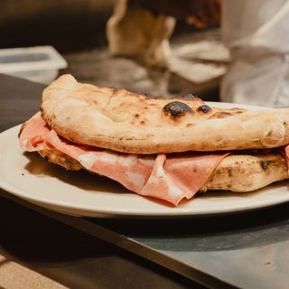 FOCACCIA CON MORTADELLA