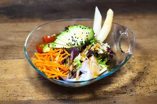 Ensalada Con Vinagreta De Jengibre 