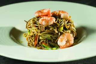 Soba ai gamberi e verdure