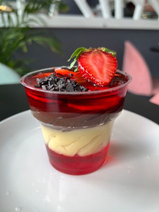 ჭიქის დესერტი