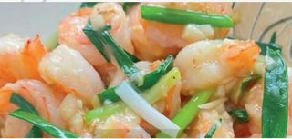 Gambas con genjibre y cebolla 