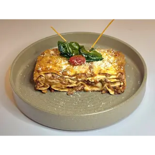  LASAGNE BOLOGNAISE   