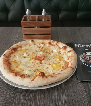 Pizza Quattro formaggi Ø 32cm