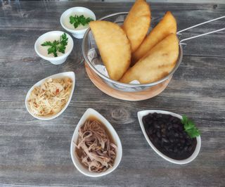 Empanada De Queso Gouda