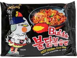 Локшина рамен  гостра з куркою BULDAK HOT Chicken flavor ramen SAMYANG (140g)