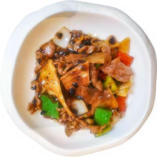 102 Ternera con judía negra