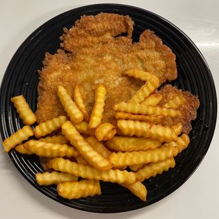 Bitki z piersi kurczaka1szt. z frytkami 100gr. 