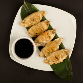 BANH BAO GYOZA - Colțunași cu pui