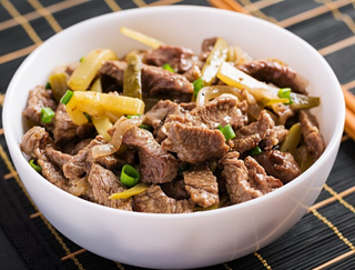 146-Ternera con bambú y setas