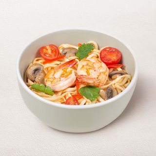 Вок Том ям с креветкой М (200г)