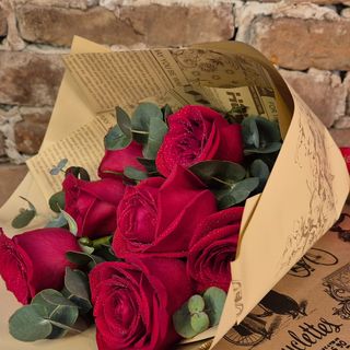 7 trandafiri rosii Valentines Cluj