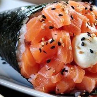 Salmon Temaki
