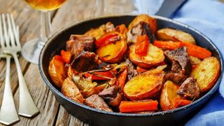 Svinjsko pečenje i pekarski krumpir