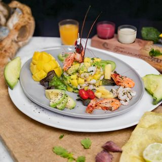 Avocado Shrimp Salad