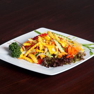 Sałata z świeżym owocem mango 180g