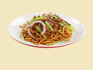 Tallarines Fritos Con Ternera