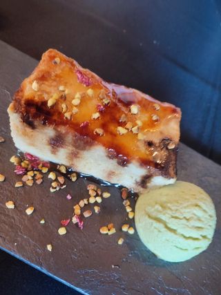 Torrija de brioche y azúcar cremat