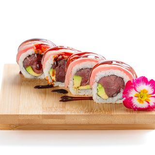 56. Maguro tataki roll