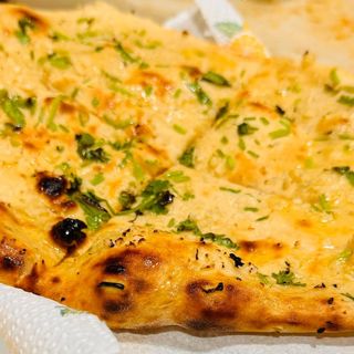 Garlic Cheese Naan
