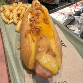 FRANKFURT AMB FORMATGE