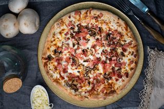 Pizza Carbonara  - Média