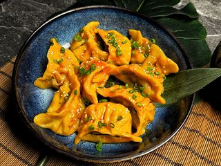 Тайські пельмені з телятиною в соусі Манго-чілі (360g)