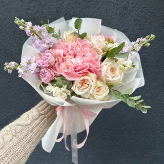 Букет з гортензією та Вайт Охарою 