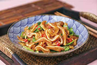 15. Orecchie di maiale con aglio