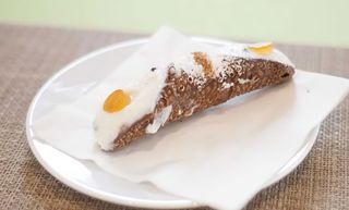Cannolo con ricotta