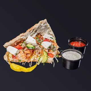 Kapsalon z serem tureckim z wieprzowiną