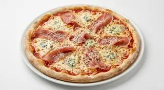 Pizza Formaggi Con Prosciutto Crudo Classic