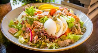 Salata cu ton si capere