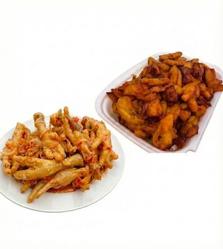 Alloco & Pattes De Poulet Ou Œufs