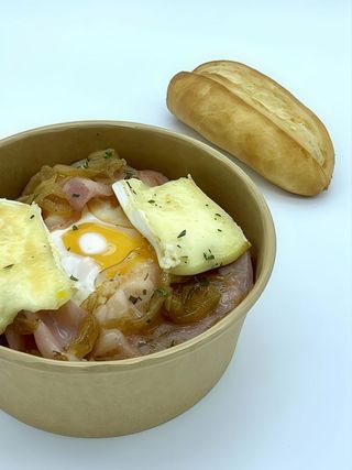 ESTRELLADOS BACON, CEBOLLA Y BRIE