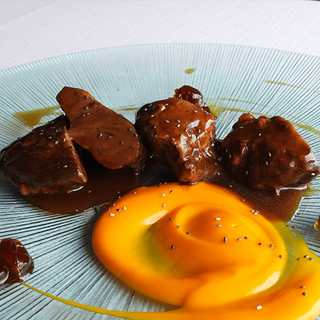 Carrillera De vaca con crema de calabaza