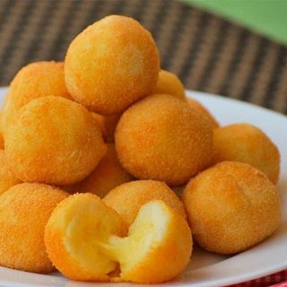 Bolinhas de queijo (mini)