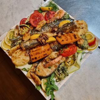 Budvanski tanjir za 2 osobe 1kg