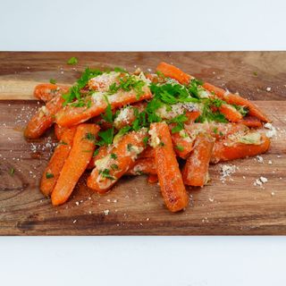 Šargarepa štapići sa parmezanom 300gr