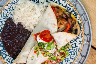 BURRITO CHILI CON CARNE