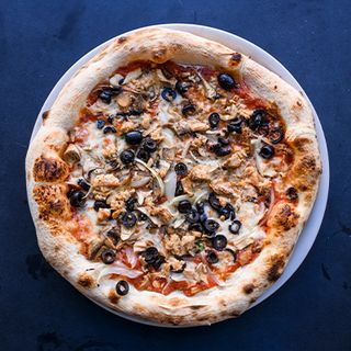 Pizza Atunera (30 Cm.)