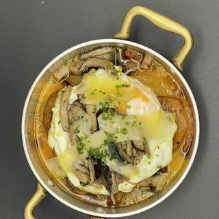 Huevos estrellados con setas