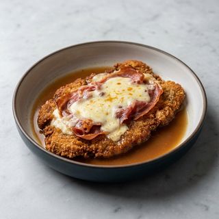 Cotoletta alla bolognese