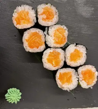 Maki De Salmón (8 uds.)