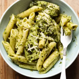 Penne  ao Molho Pesto