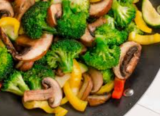 Salteados De Verduras Y Hongos