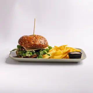 Istriano burger s prilogom