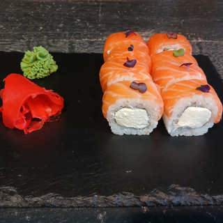 Рол Філадельфія з лососем сирна (315г)