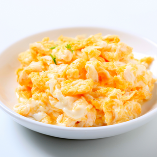 Scrambled Eggs (Uova strapazzate) con prosciutto e formaggio
