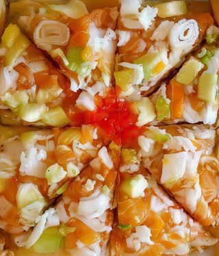 Sushi pizza